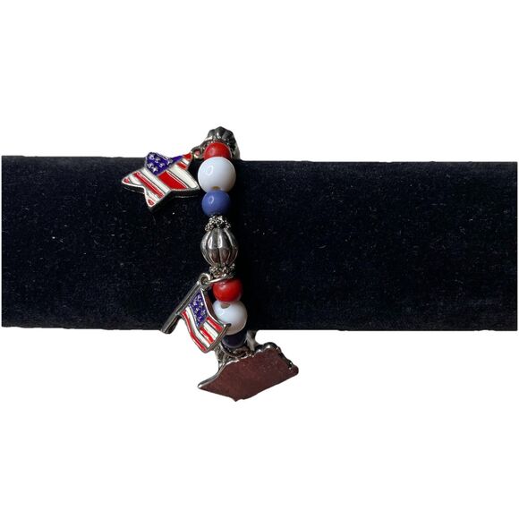 Vintage Patriotic Stretch Charm Bracelet Red White Blue Stars & Stripes Flags - Picture 5 of 6